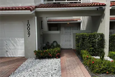 10027 NW 43rd Ter #1, Doral: photo 1 of 35