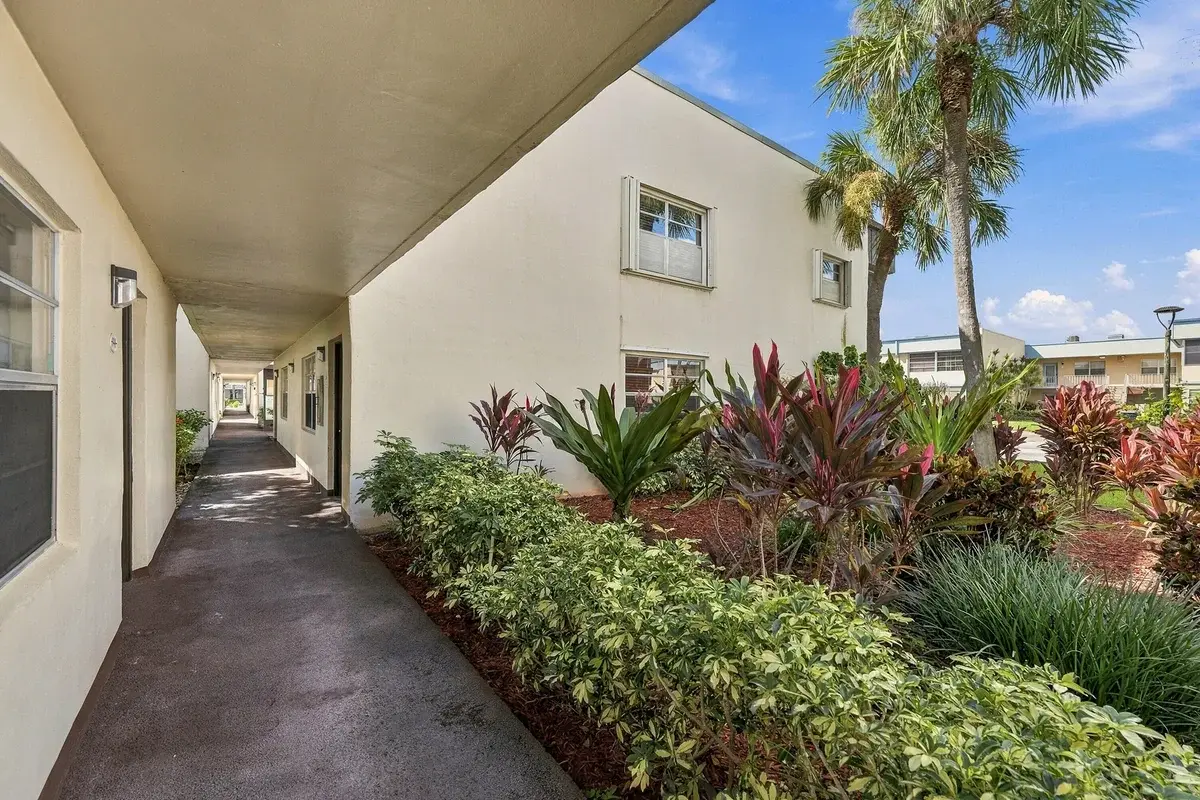 447 Burgundy #J, Delray Beach: photo 1 of 43