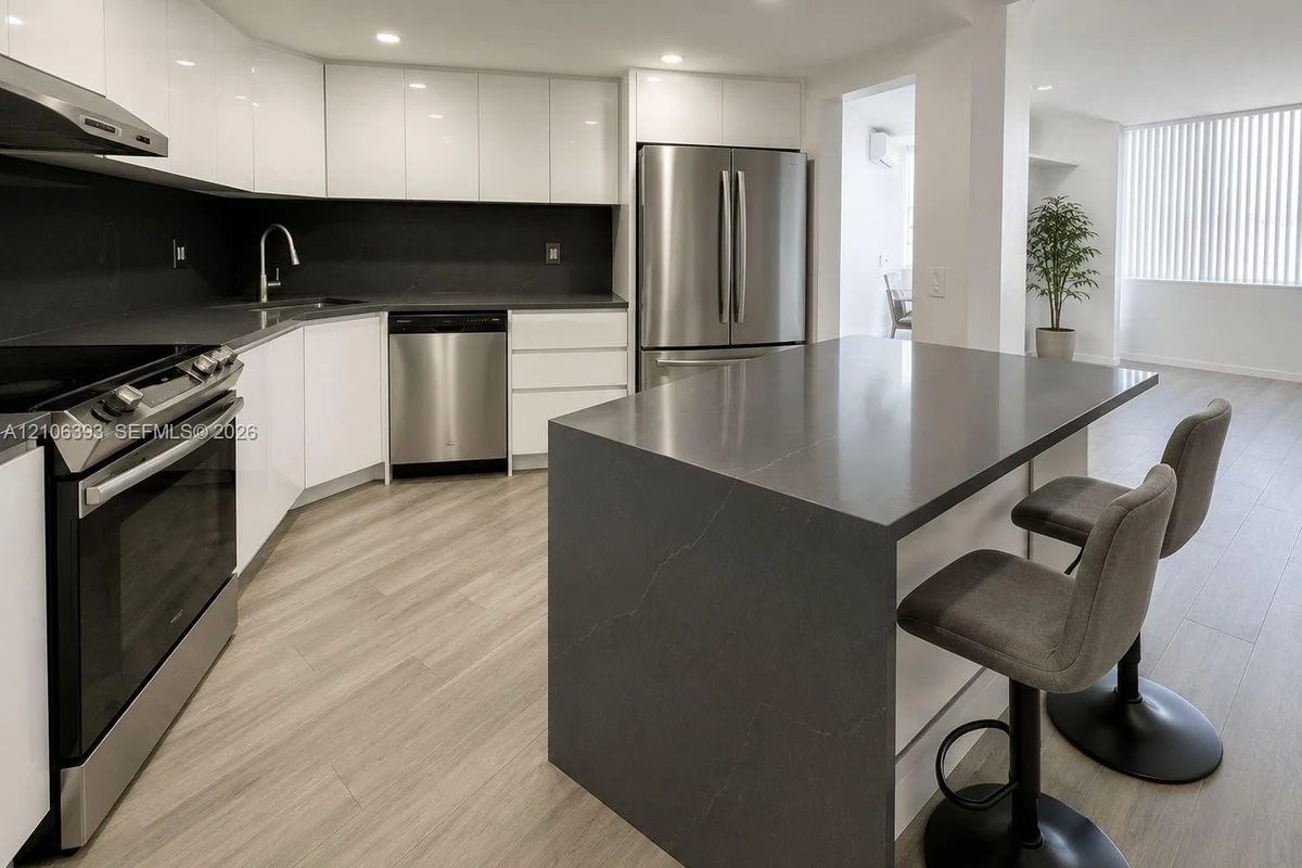 2750 NE 183rd St #2407, Aventura: photo 1 of 15
