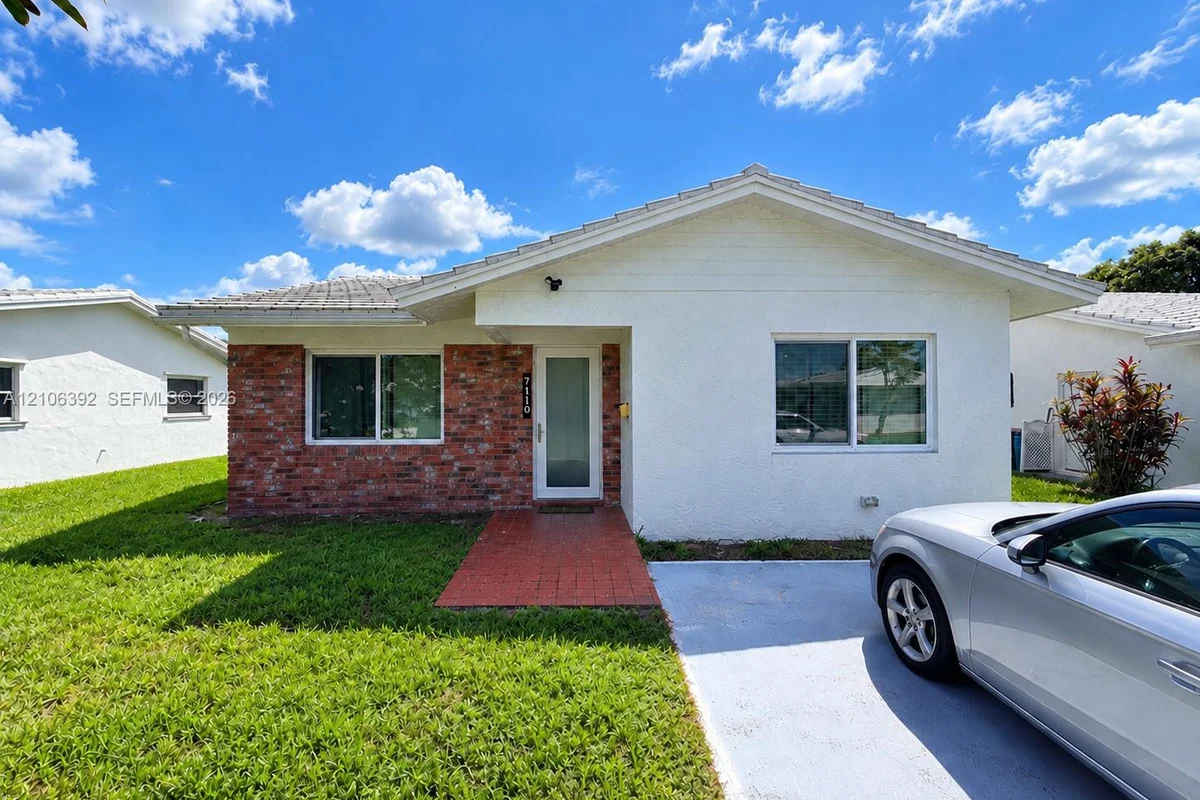 7110 NW 66th Ter, Tamarac: photo 1 of 1