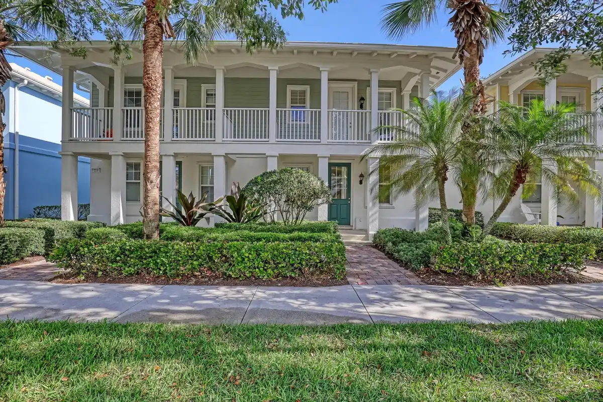 115 Soriano Dr, Jupiter: photo 1 of 49