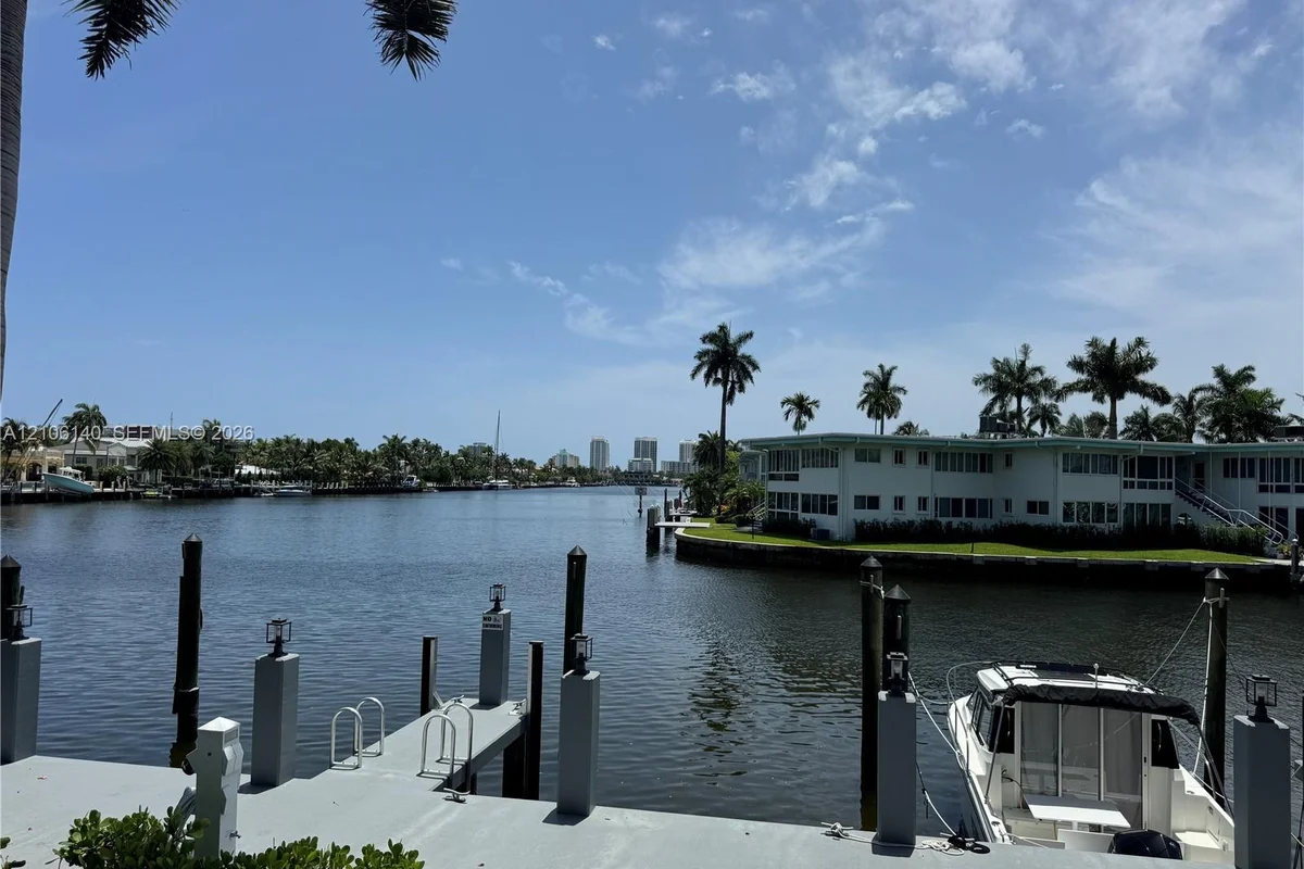 508 Hendricks Isle #3, Fort Lauderdale: photo 1 of 17