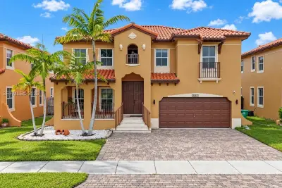 3004 SW 156th Pl, Miami: photo 1 of 43