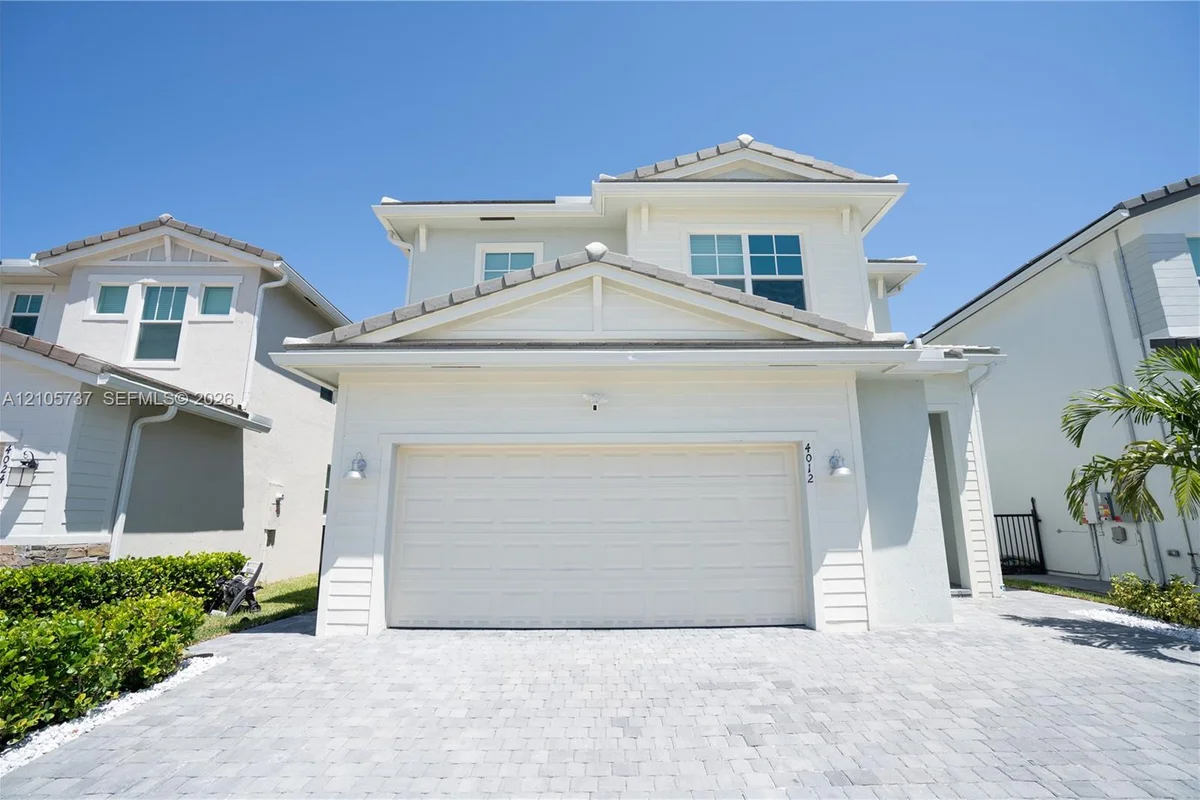 4012 Veleiros Ave, Deerfield Beach: photo 1 of 37