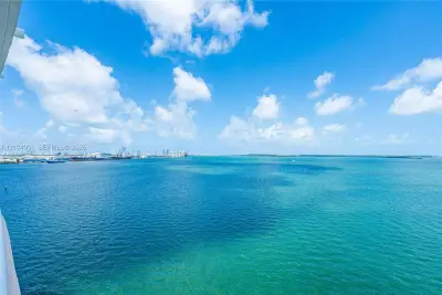 808 Brickell Key Dr #1006, Miami: photo 1 of 42