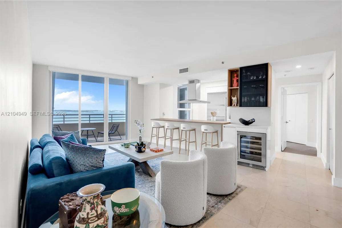 808 Brickell Key Dr #1006, Miami: photo 1 of 42