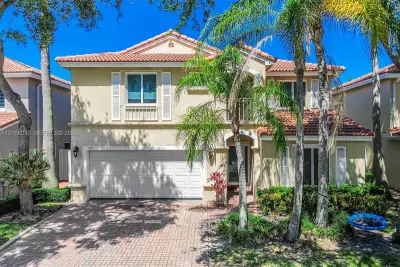 1065 Weeping Willow Way, Hollywood: photo 1 of 78