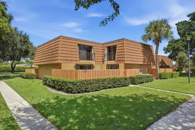 236 Charter Way, West Palm Beach: photo 1 of 27
