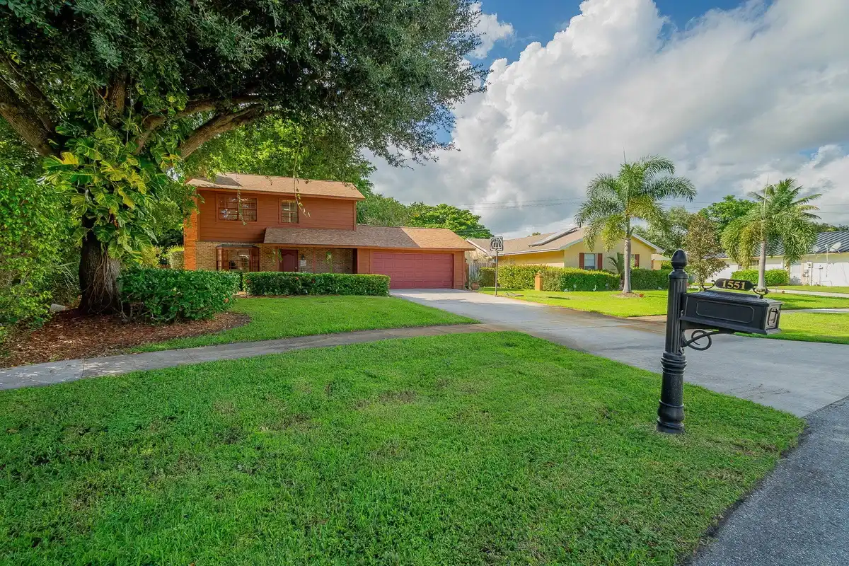 1551 Wyndcliff Dr, Wellington: photo 1 of 38