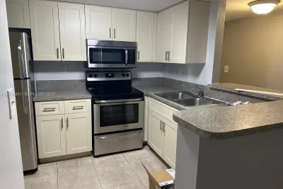 9962 Nob Hill Ln, Sunrise: photo 1 of 19