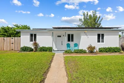 5287 NE 14th Ter, Pompano Beach: photo 1 of 22
