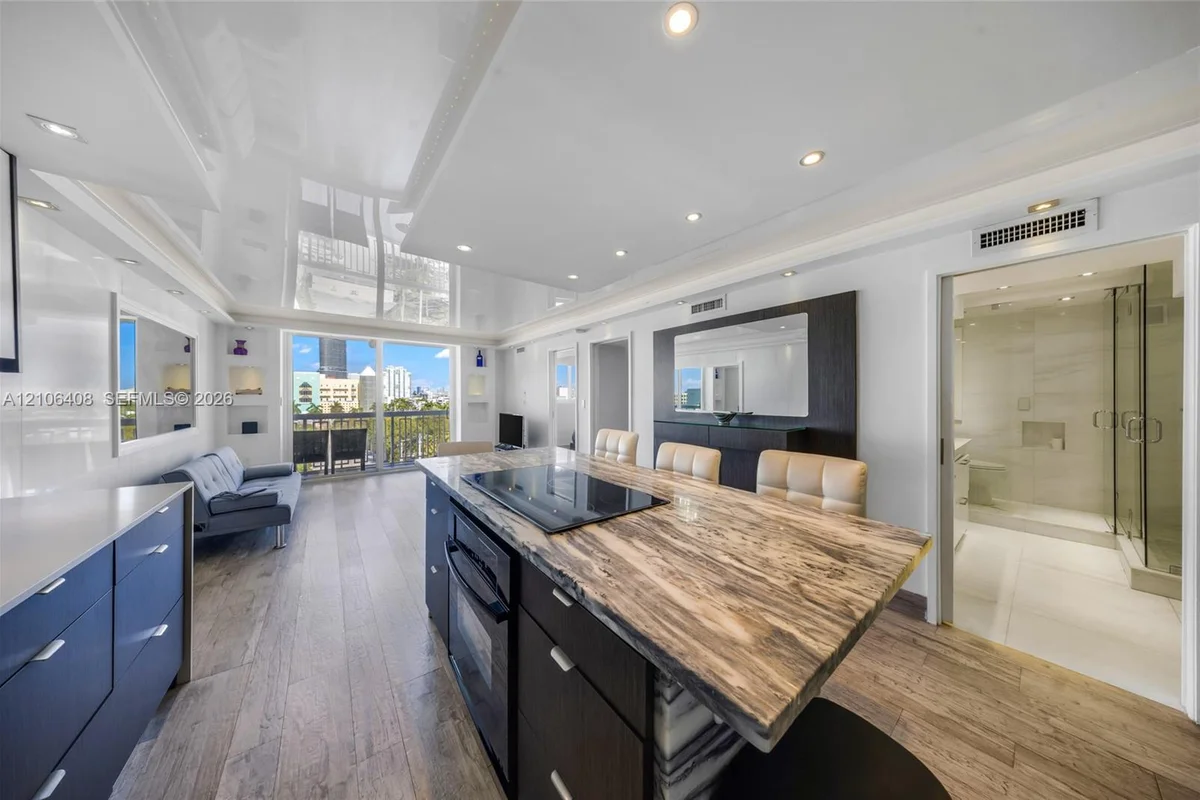 401 Ocean Dr #801, Miami Beach: photo 1 of 36