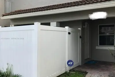 12504 SW 53rd St, Miramar: photo 1 of 9