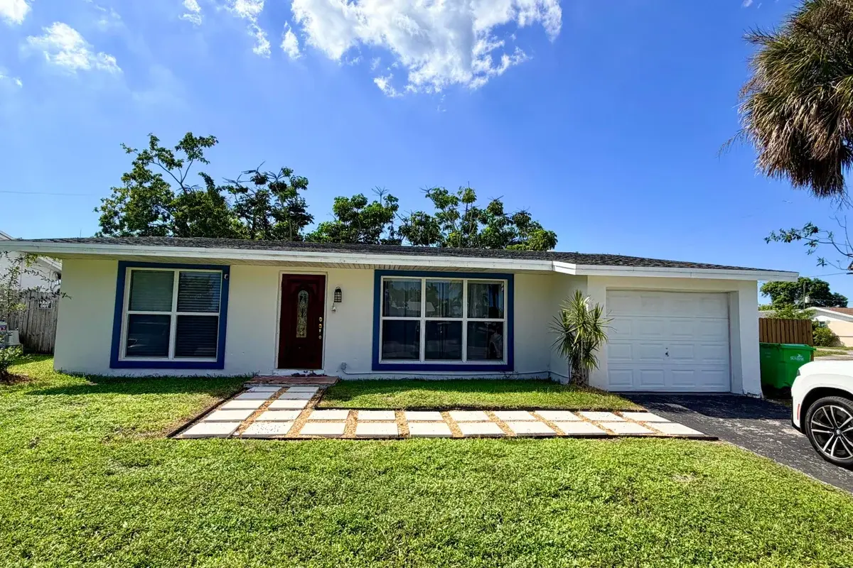 2551 NW 98th Ave, Sunrise: photo 1 of 23