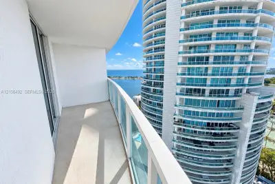 2101 Brickell Ave #1911, Miami: photo 1 of 15