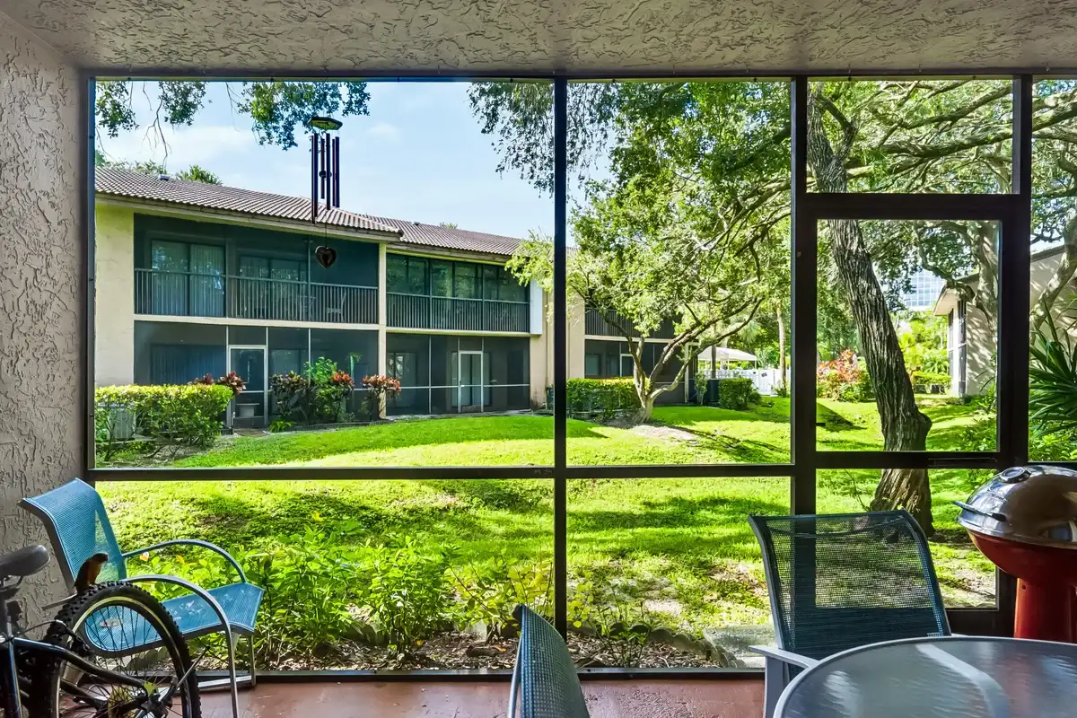 9505 NW 2nd Pl, Coral Springs: photo 1 of 28