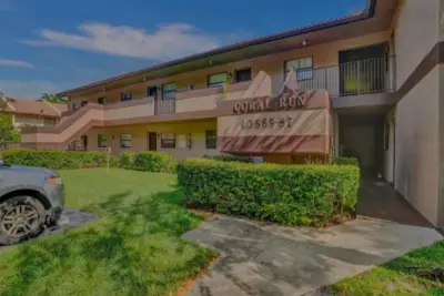 10581 Royal Palm Blvd, Coral Springs: photo 1 of 17