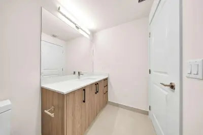 4301 NW 7th St, Miami: photo 1 of 35