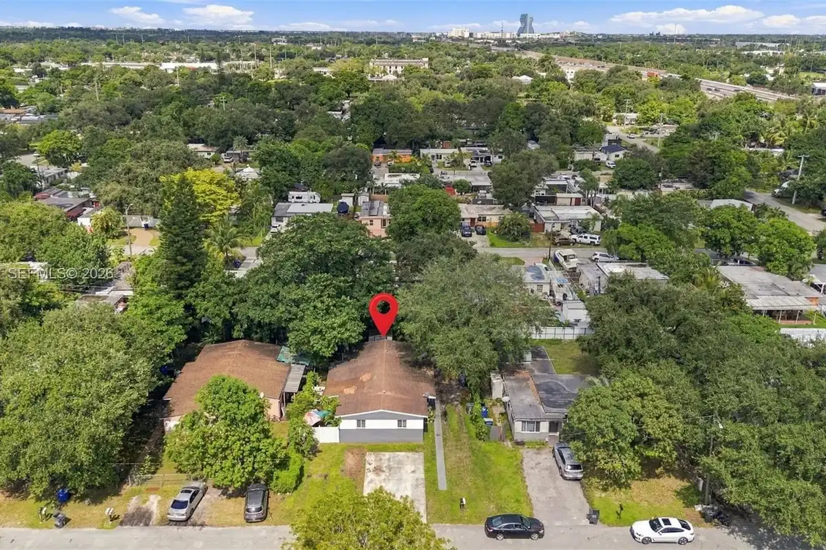6351 Hayes St, Hollywood: photo 1 of 11