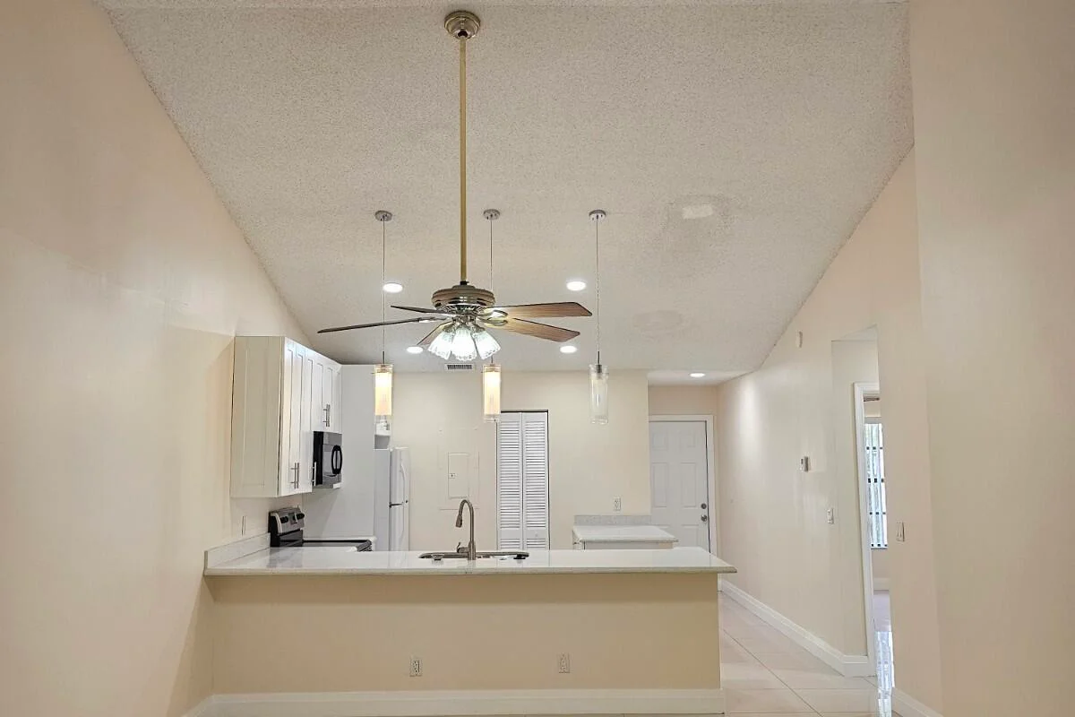 480 Hardwood Pl, Boca Raton: photo 1 of 36