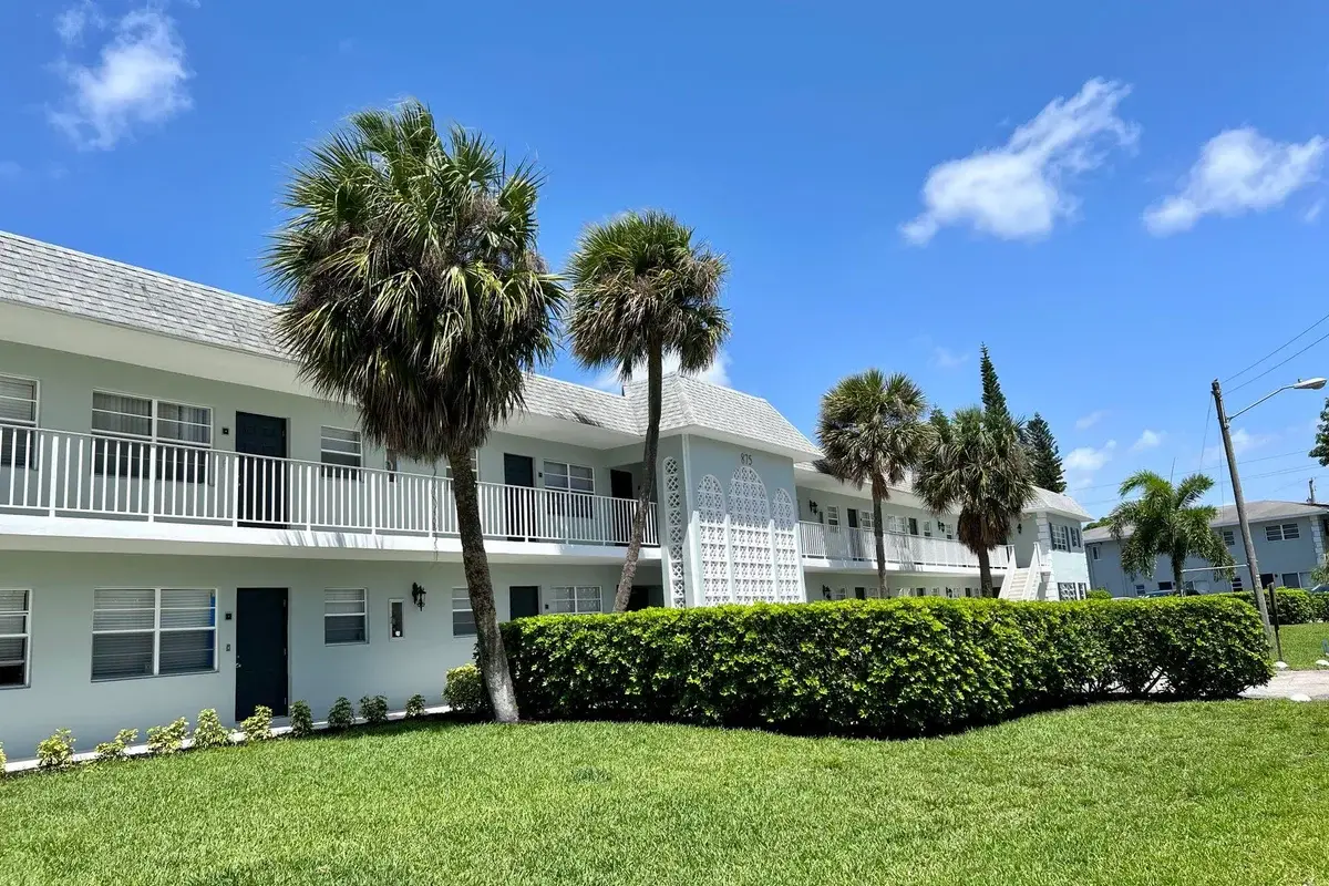 875 SW 4th Ct #12, Boca Raton: photo 1 of 6