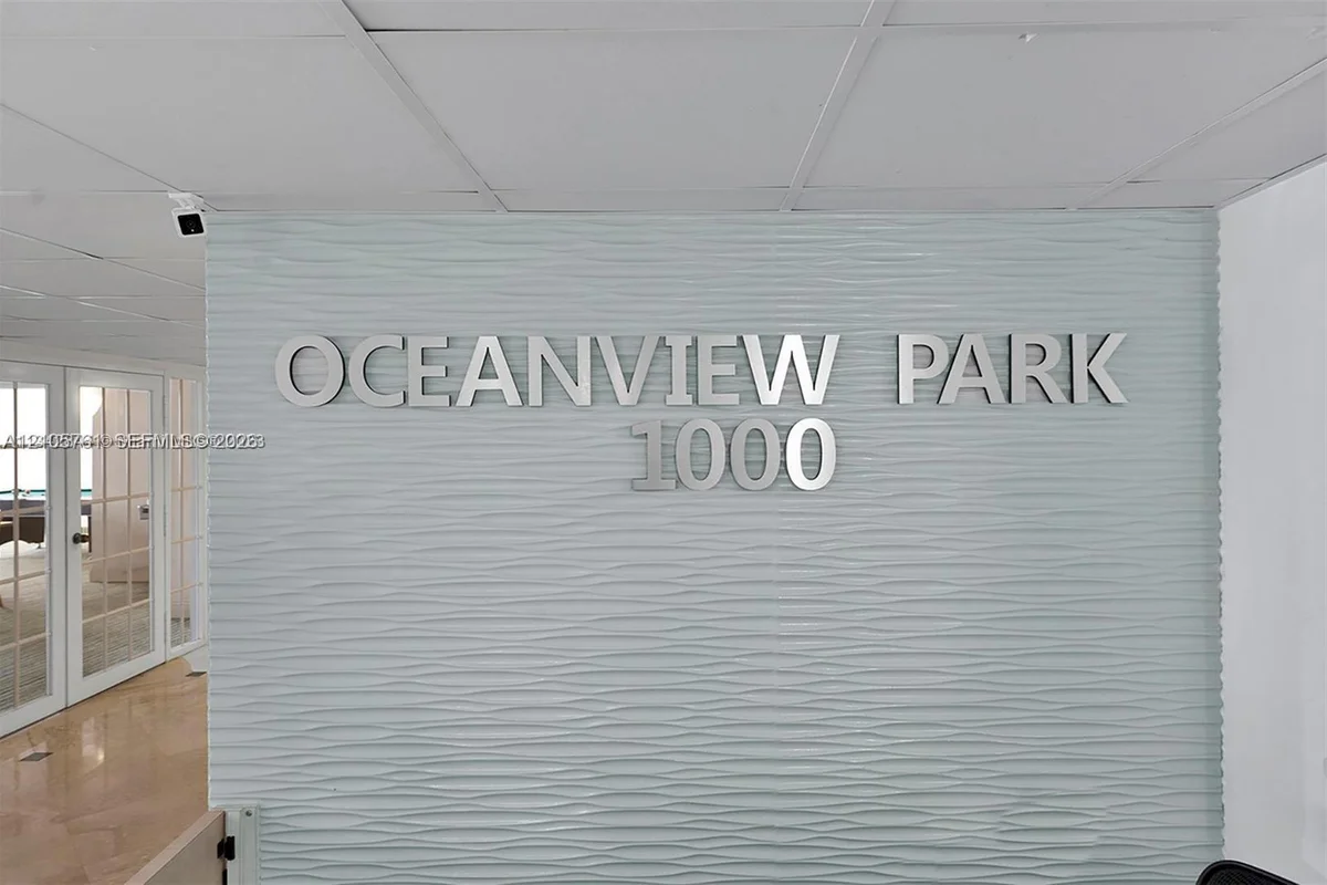1000 Parkview Dr #231, Hallandale Beach: photo 1 of 32