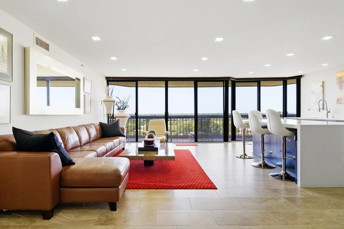 1900 Consulate Pl #1005, West Palm Beach: photo 1 of 30