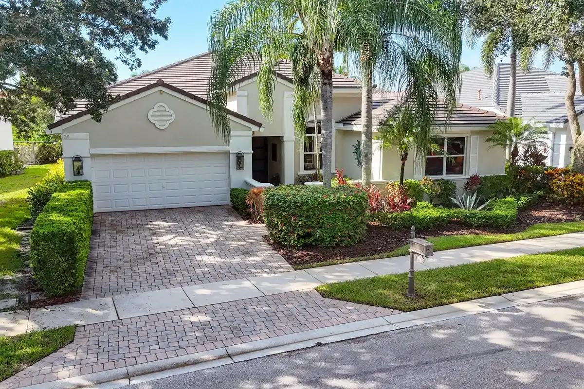 136 Sedona Way, Palm Beach Gardens: photo 1 of 101