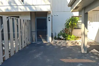 269 Deer Creek Wildwood Cir, Deerfield Beach: photo 1 of 33