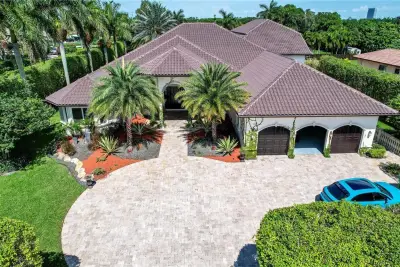 1203 NW 121st Ave, Plantation: photo 1 of 31