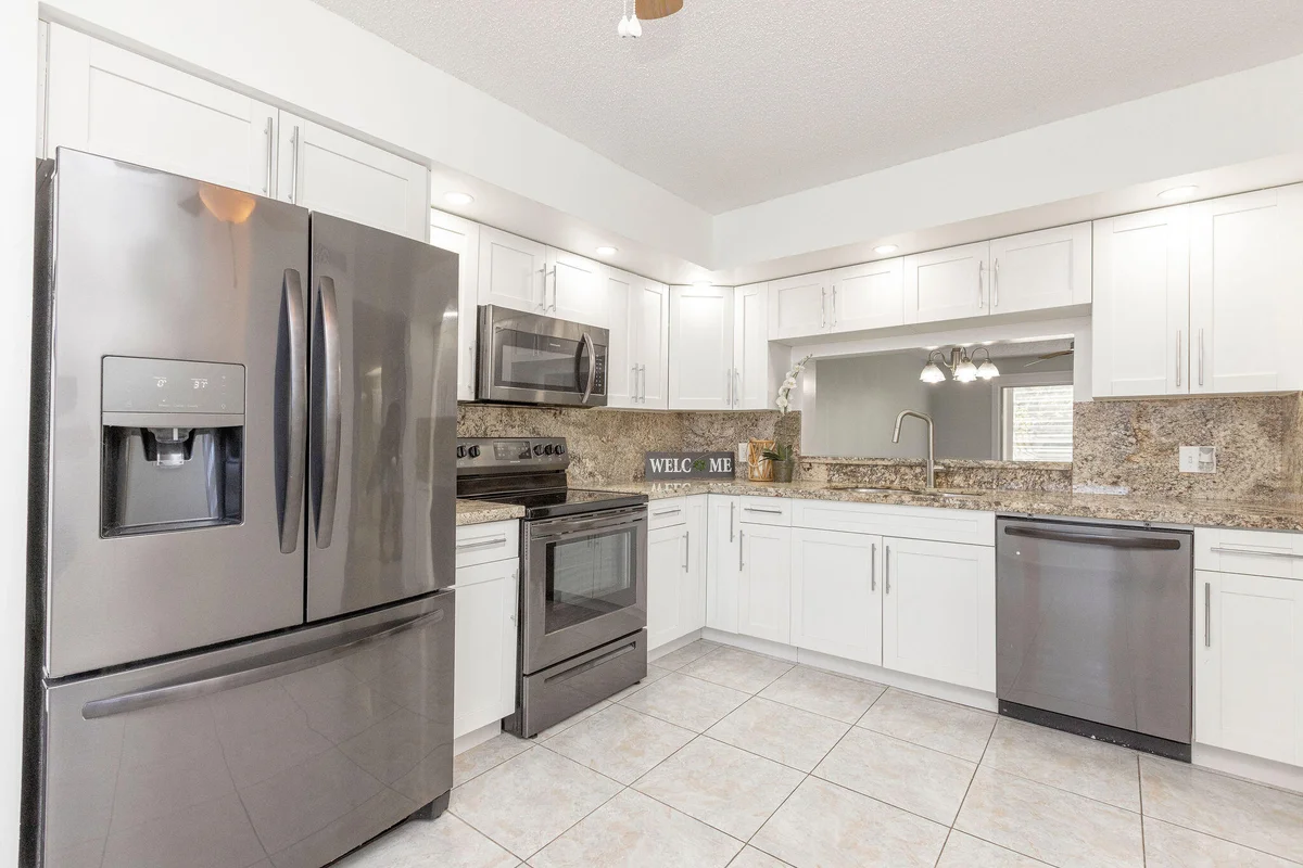 1000 SW 125th Ave #207N, Pembroke Pines: photo 1 of 48