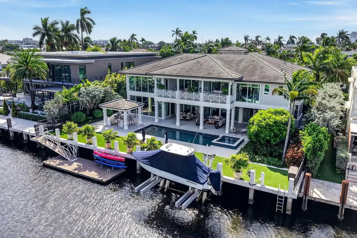 650 Isle Of Palms Dr, Fort Lauderdale: photo 1 of 101
