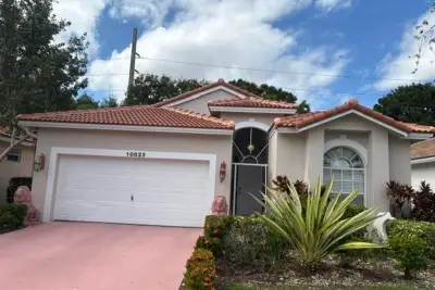 House in Boynton Beach: photo 1 of 1