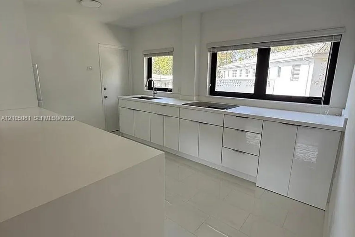 430 Malaga Ave #2, Coral Gables: photo 1 of 7