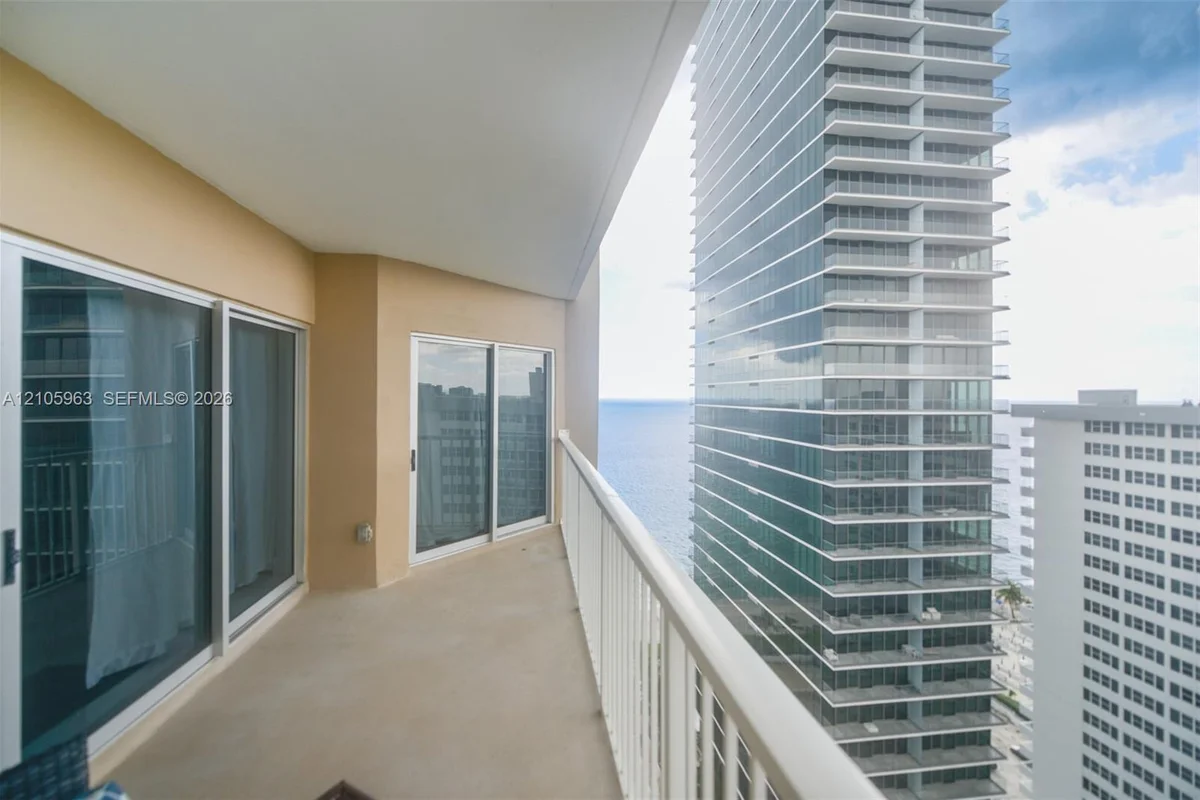 1980 S Ocean Dr #PHA, Hallandale Beach: photo 1 of 34