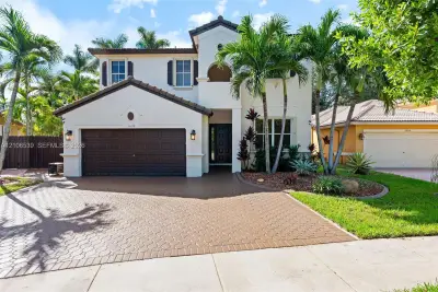 13118 SW 32nd St, Miramar: photo 1 of 56