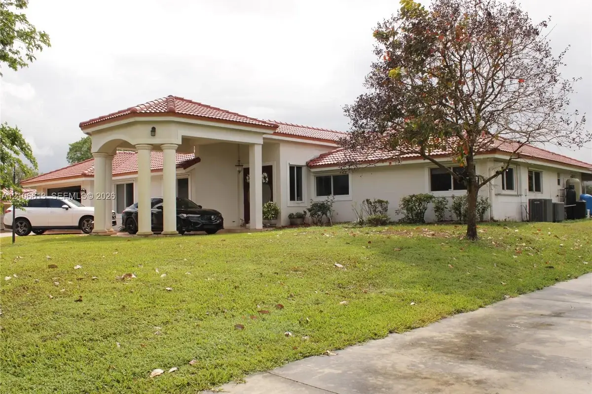 4931 SW 167th Ave, Southwest Ranches: photo 1 of 63