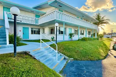 1980 Sunset Ave #9, Lake Worth: photo 1 of 18