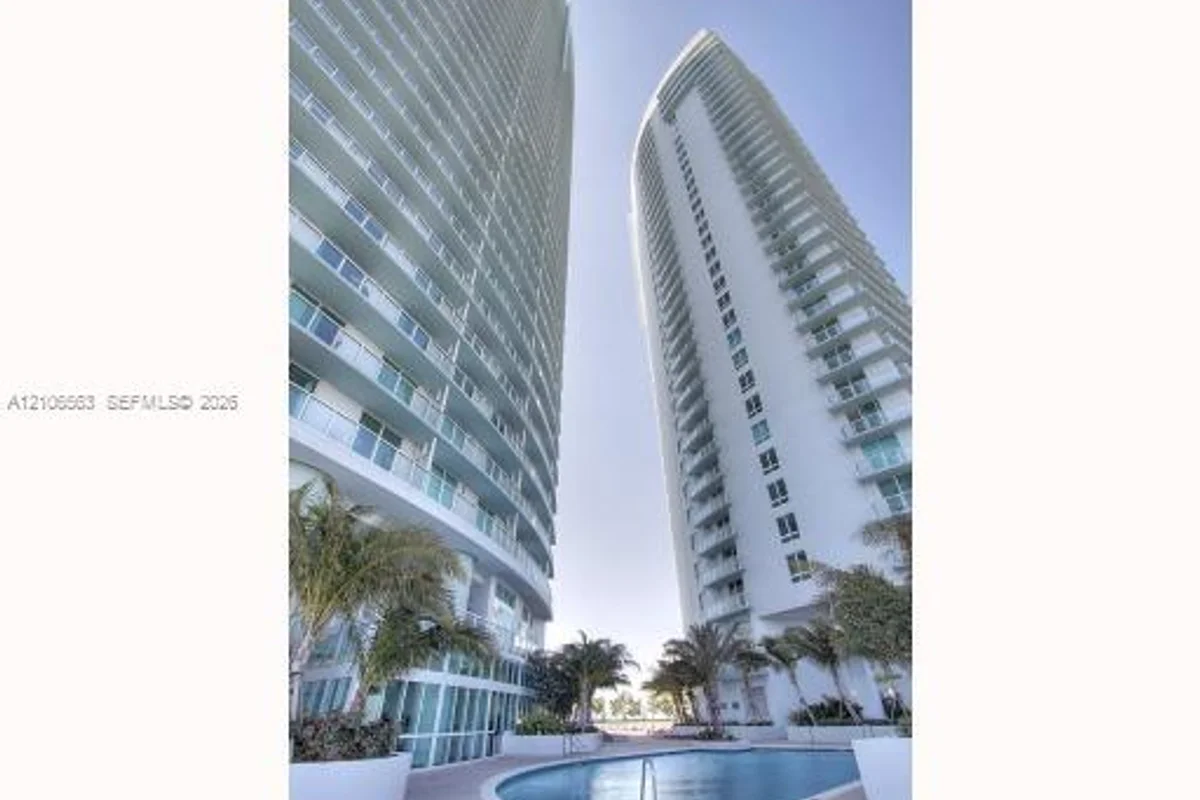 1900 N Bayshore Dr #3409, Miami: photo 1 of 16