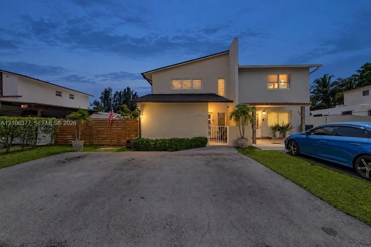 12040 SW 10th Ter, Miami: photo 1 of 27