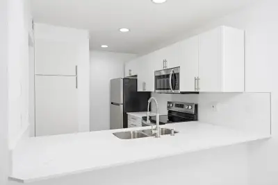 3402 Gardens E Dr, Palm Beach Gardens: photo 1 of 13