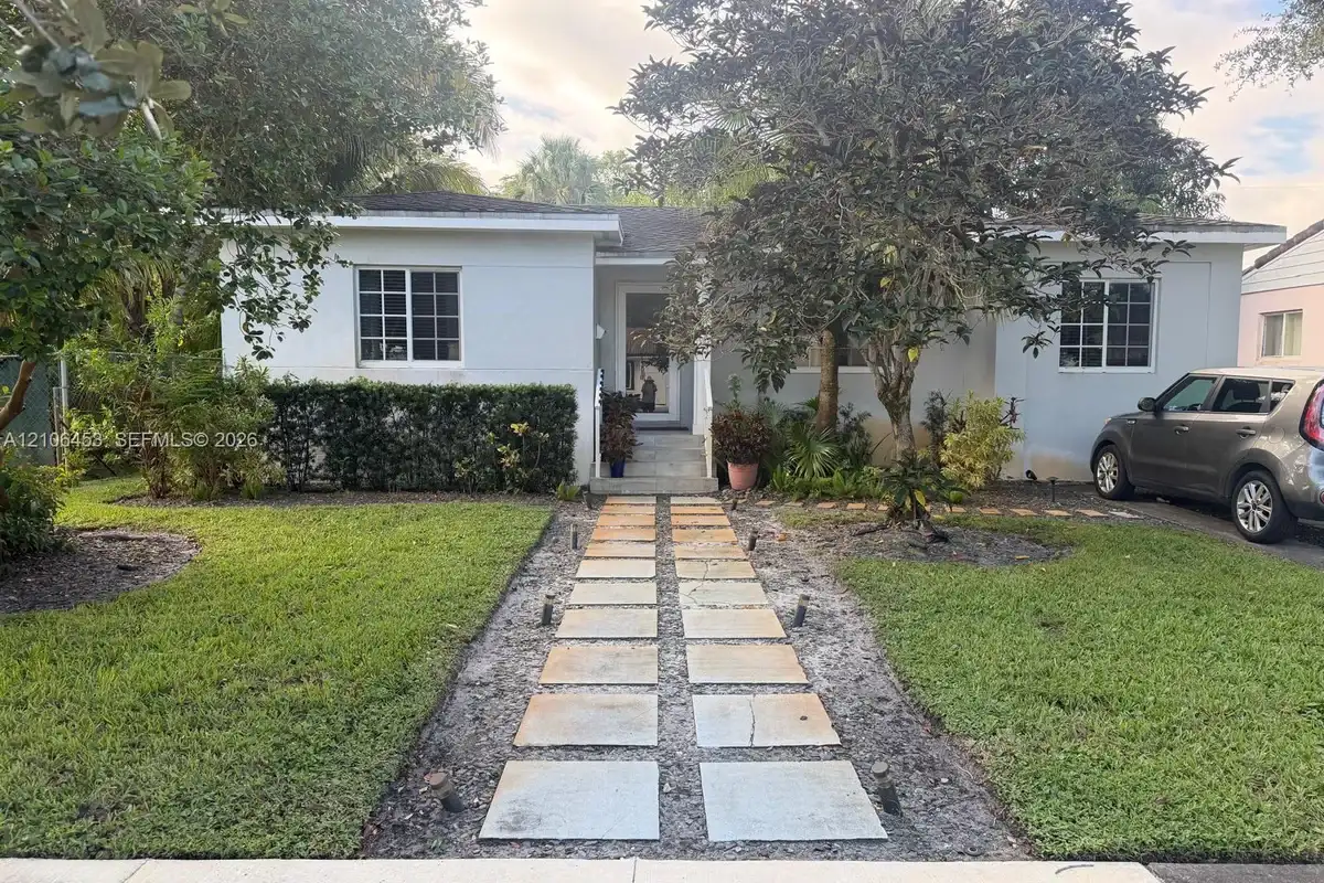 132 Whitethorn Dr, Miami Springs: photo 1 of 17