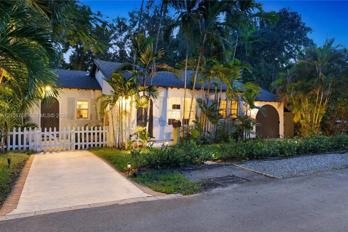 668 NE 70th St, Miami: photo 1 of 65