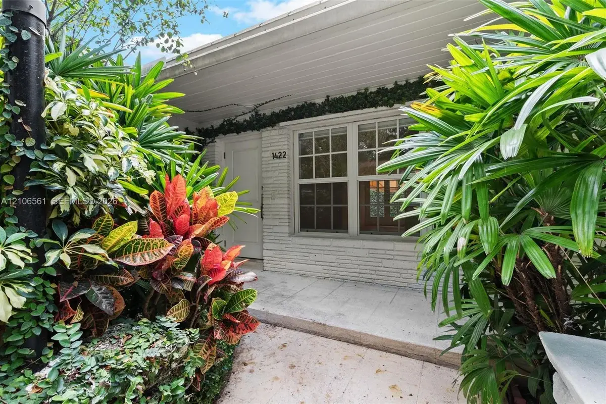 1422 Milan Ave, Coral Gables: photo 1 of 20
