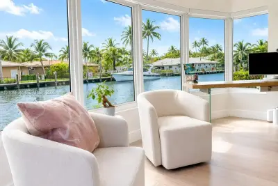 3111 NE 51st St #106C, Fort Lauderdale: photo 1 of 24