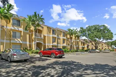 2371 NW 33rd St #714, Oakland Park: photo 1 of 27