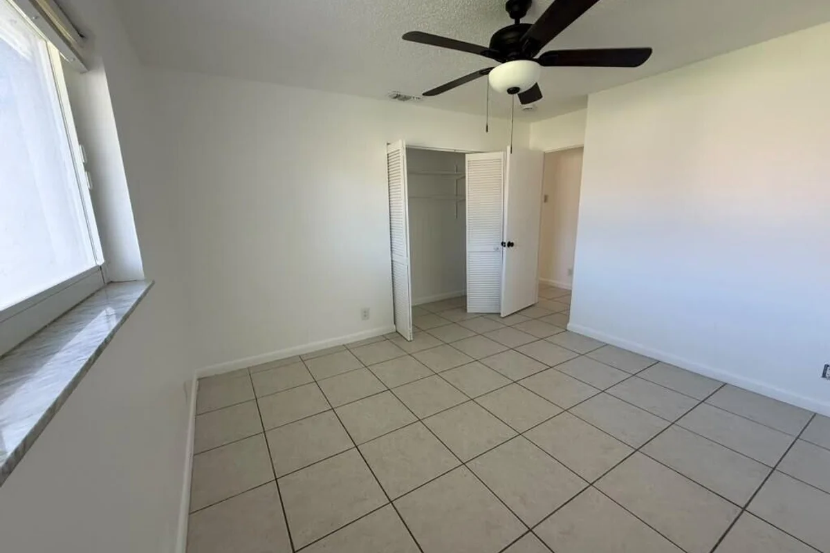 4712 Myla Ln, West Palm Beach: photo 1 of 7