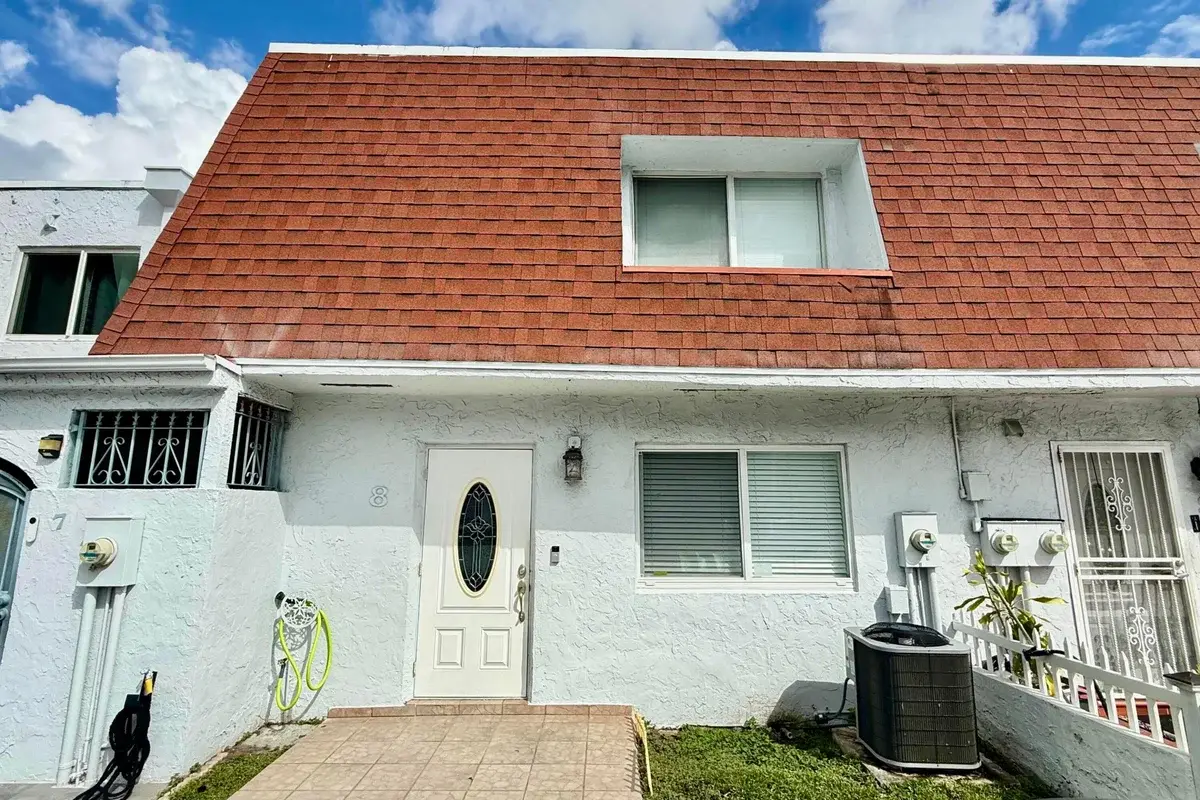 10710 NW 7th St #8A, Miami: photo 1 of 12