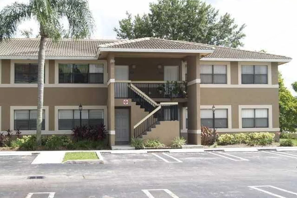 11573 NW 42nd St, Coral Springs: photo 1 of 1