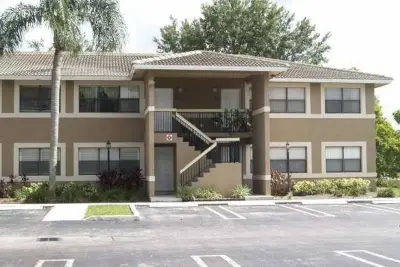 11573 NW 42nd St, Coral Springs: photo 1 of 1